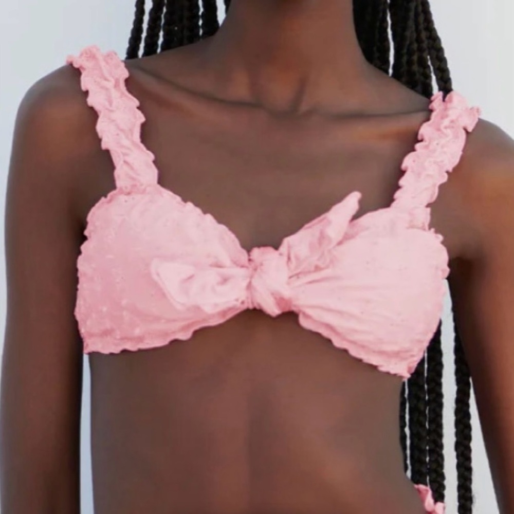 NWT Frankies Bikinis Colby Eyelet Bikini Top